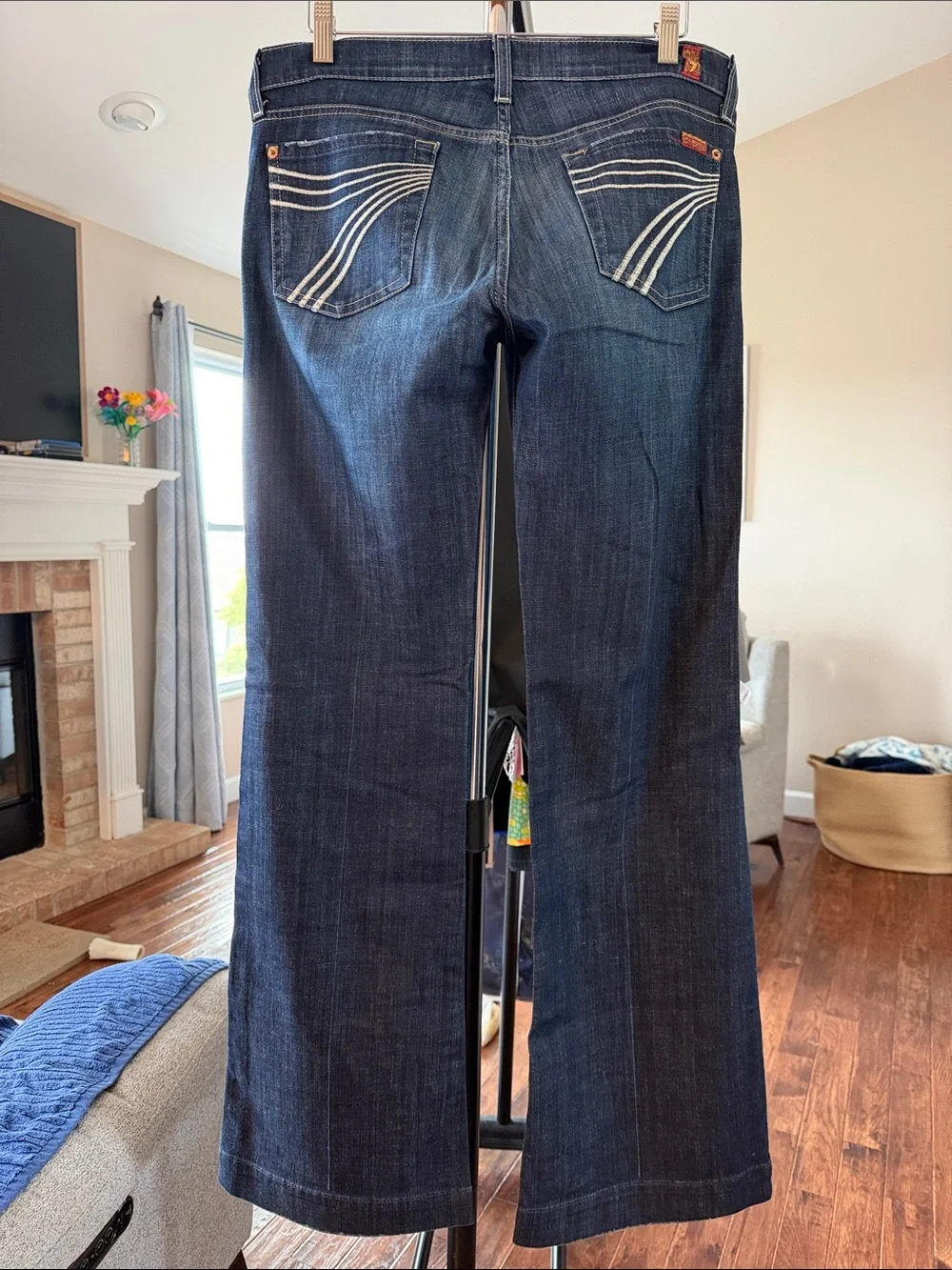 7 For All Mankind Dojo 29 x 34.5” - Picture 1 of 10